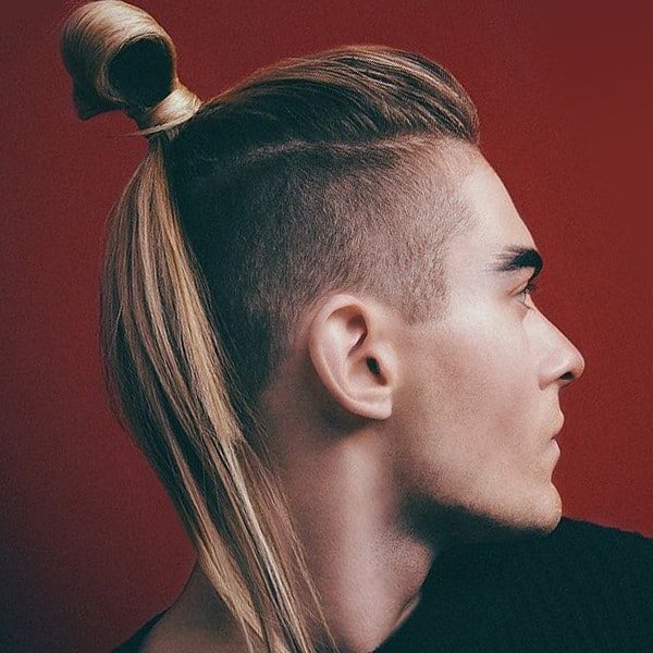 mens ponytail hairstyle